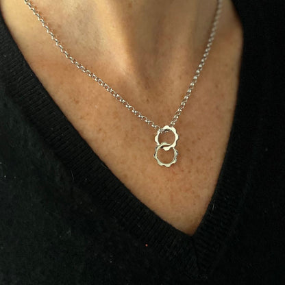 Collana rollò girocollo con due mini ingranaggi in argento